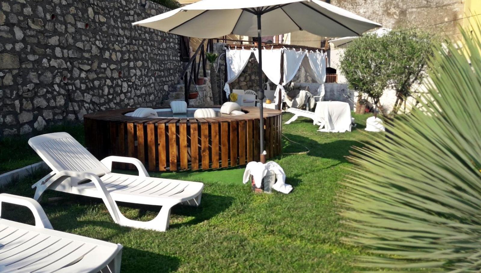 B&B Al Castello Di Lettere Exterior photo